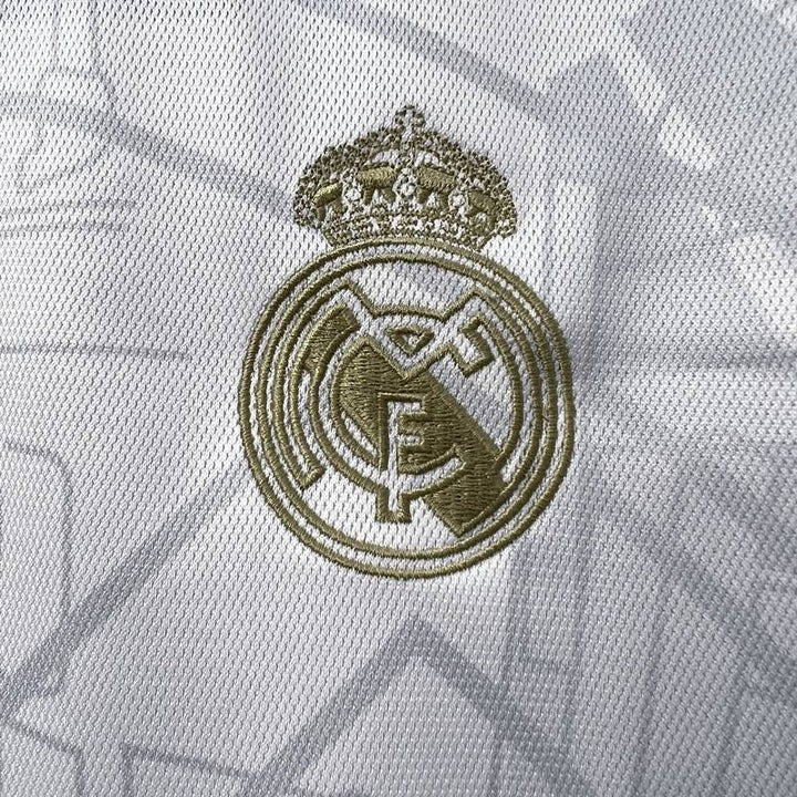 "Real Madrid "Golden Dynasty" Premium Kit" - Sourcing Kit